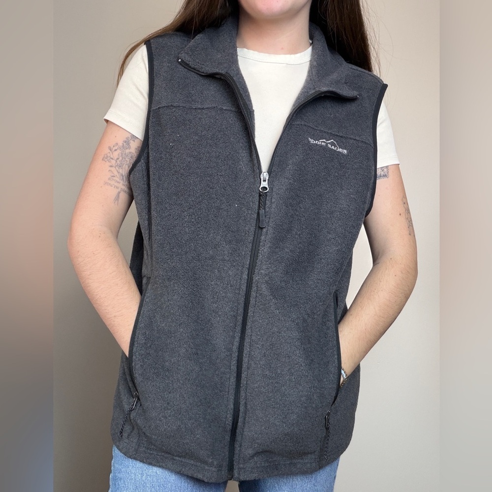 EDDIE BAUER men’s grey fleece full zip vest size medium